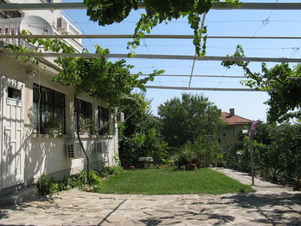 Guest House Rusalka Byala  Ngoại thất bức ảnh